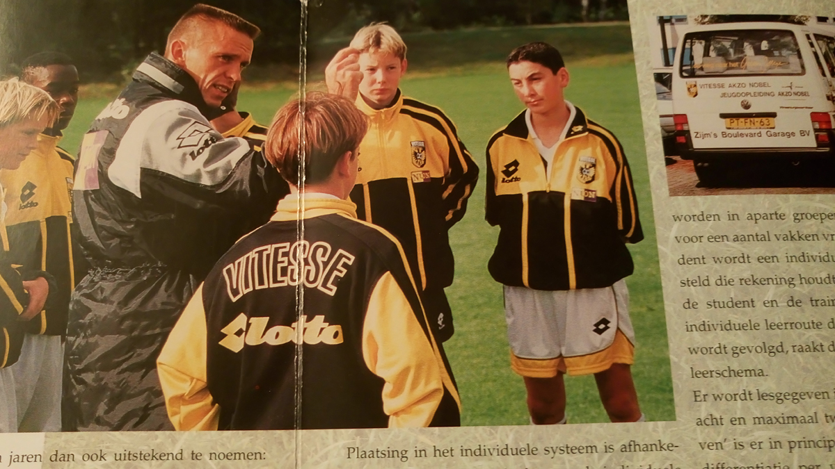 In de folder over de jeugdopleiding van Vitesse