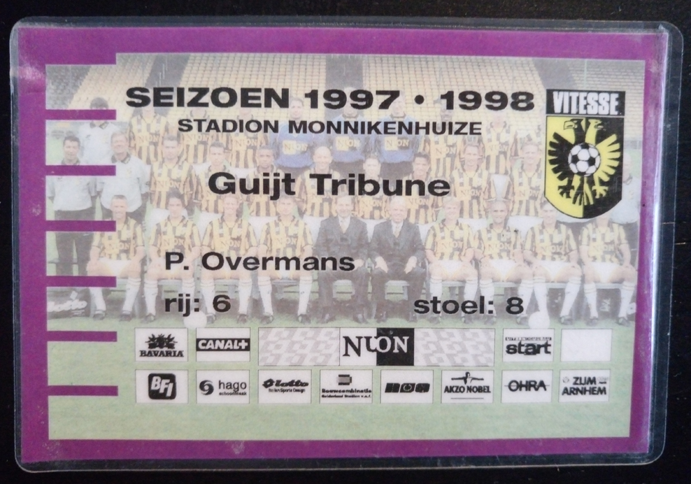 Seizoenkaart van Vitesse in het oude stadion Monnikenhuize
