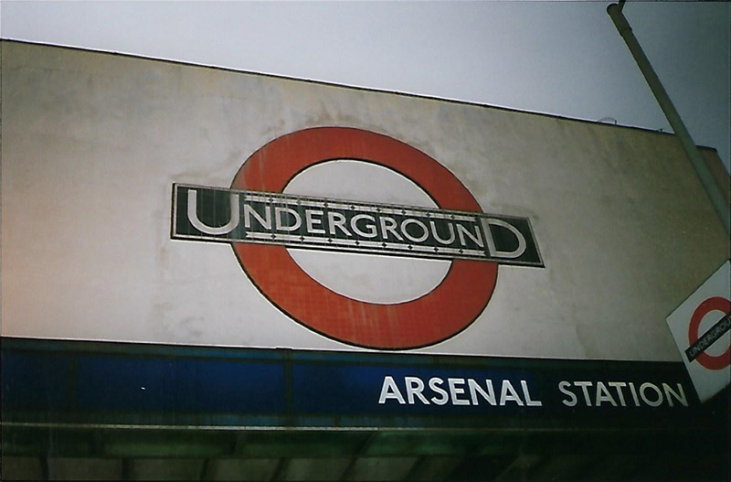 Arsenal station, dichtbij het stadion Highbury